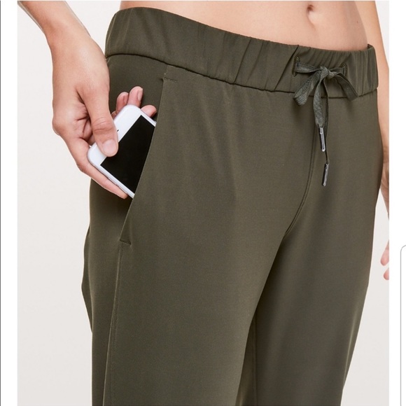 LULULEMON | On the Fly Crop Pants - Picture 5 of 6